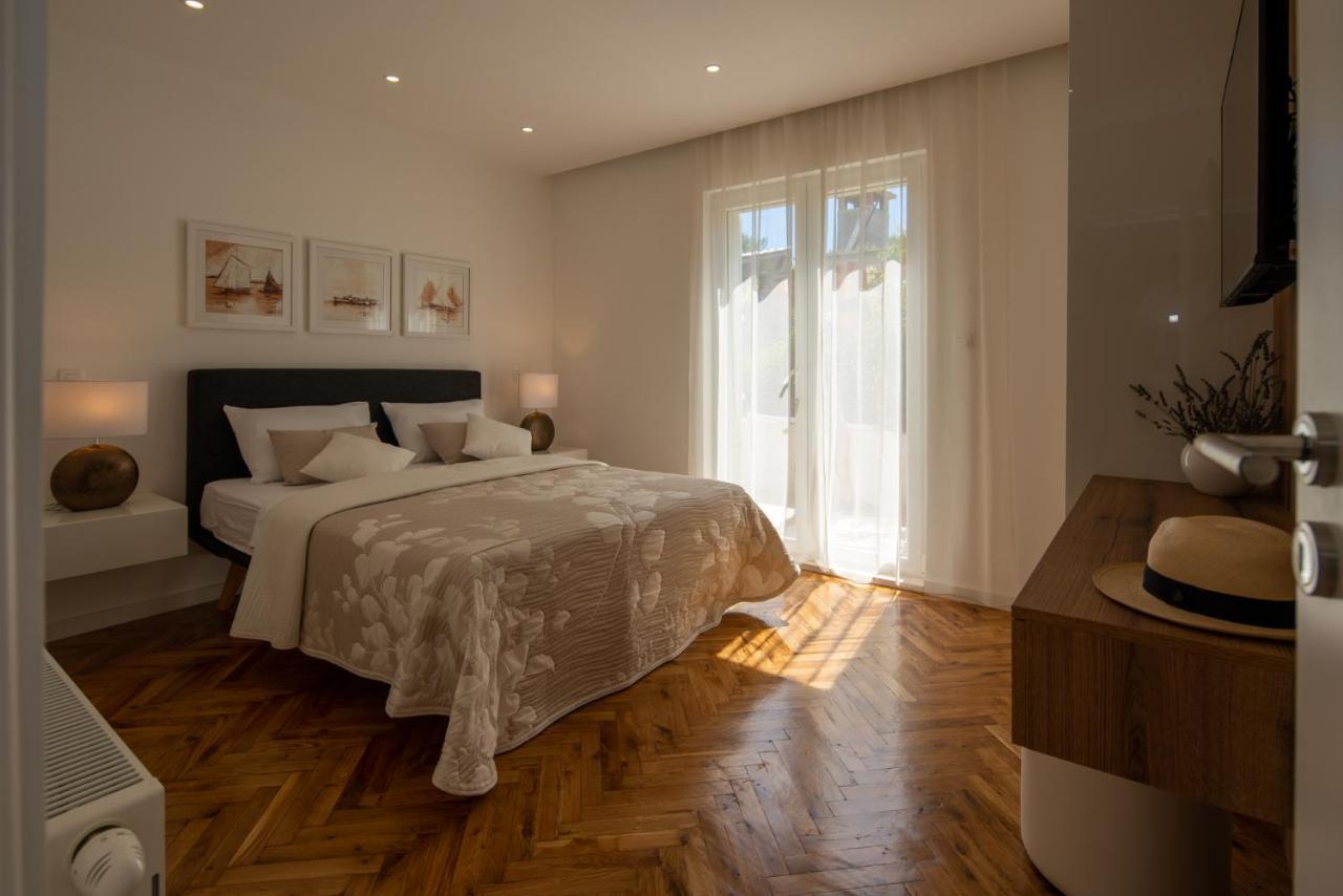 Garden Apartment Pakoštane Eksteriør billede