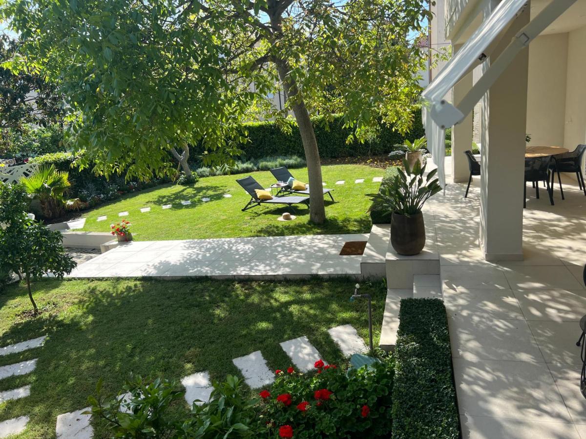 Garden Apartment Pakoštane Eksteriør billede